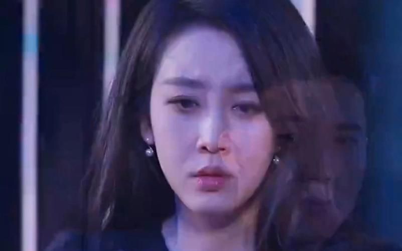 離婚冷她三年后，霍總膝蓋跪穿了(全集)